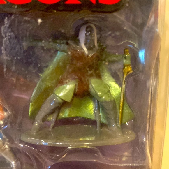 Dungeons & Dragons 4 Die Casts Elf Ranger, Cleric, Human Fighter & Mind Flayer - Picture 7 of 9